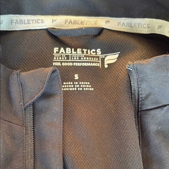 Fabletics Black Scrub Jacket - Picture 2 of 2